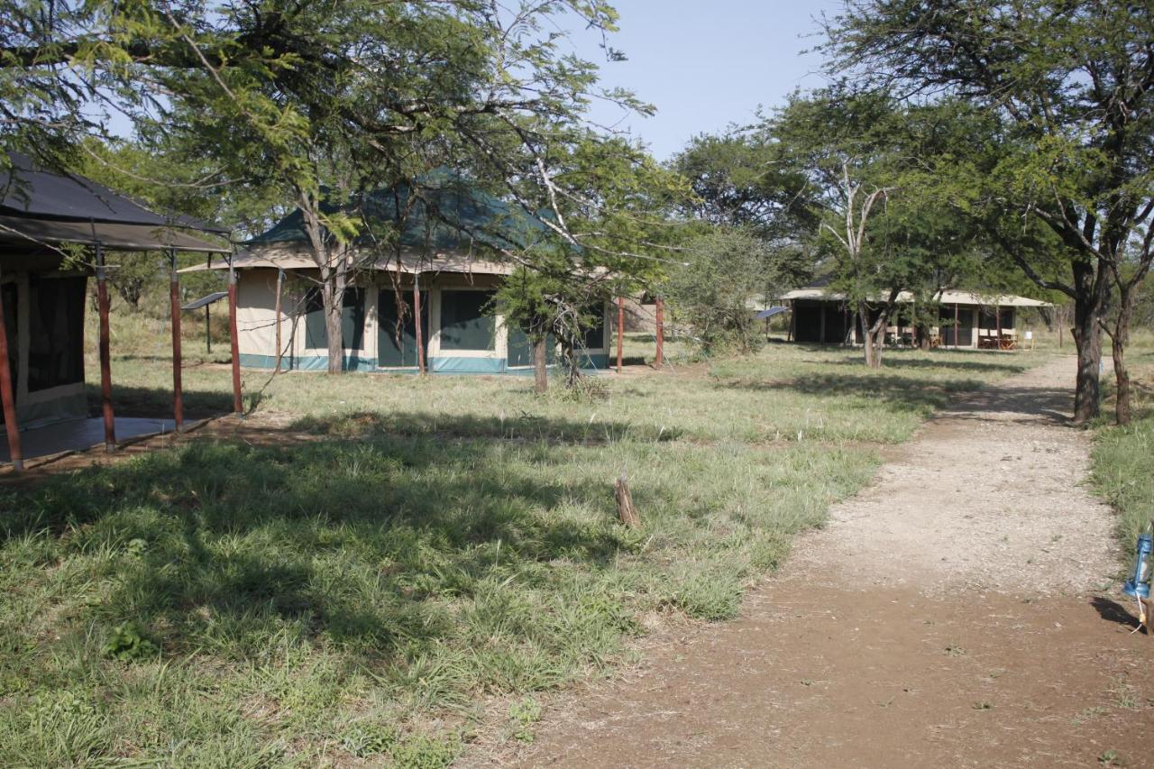 Osero Serengeti Luxury Tented Camp Banagi Exterior foto