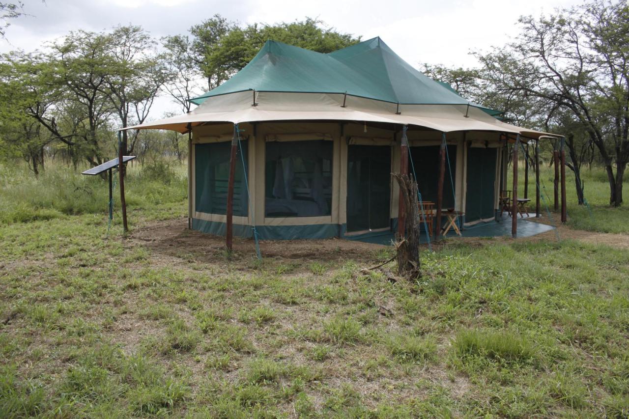 Osero Serengeti Luxury Tented Camp Banagi Exterior foto