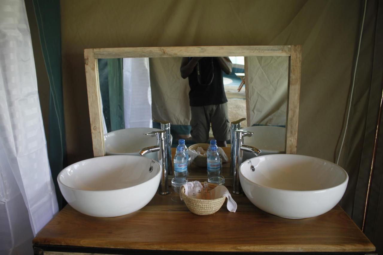 Osero Serengeti Luxury Tented Camp Banagi Exterior foto